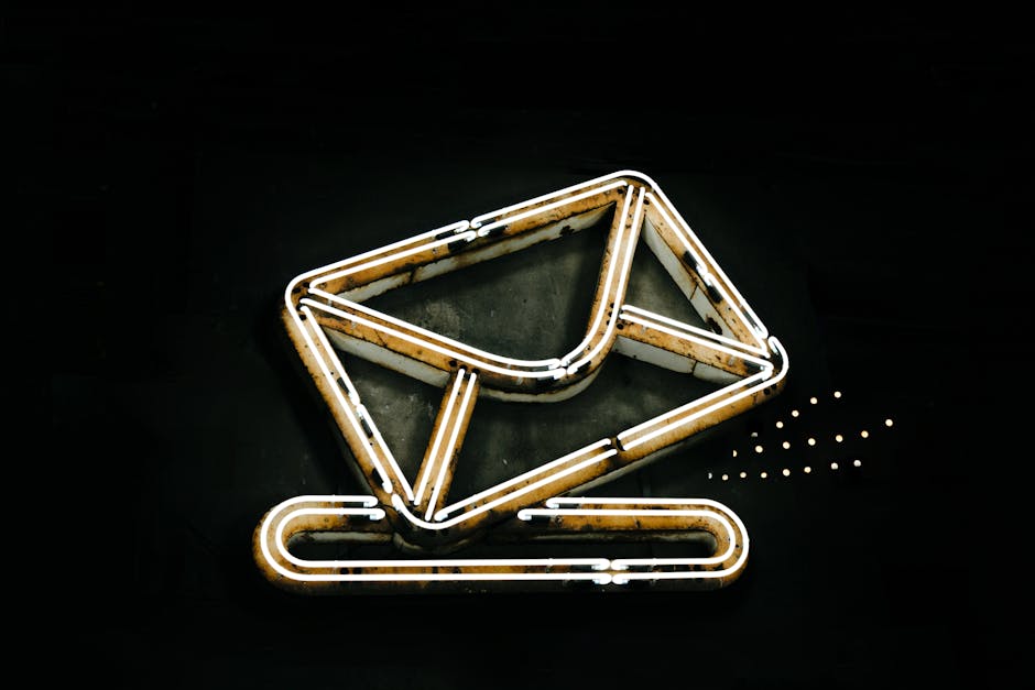 An abstract graphic illustrating email pathways with arrows showing forwarding and sender visibility.