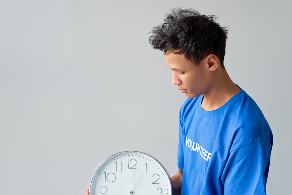 An engaging graphic showing a clock symbolizing strategic timing in customer outreach, alongside imagery representing VoIP calls and AI automation.