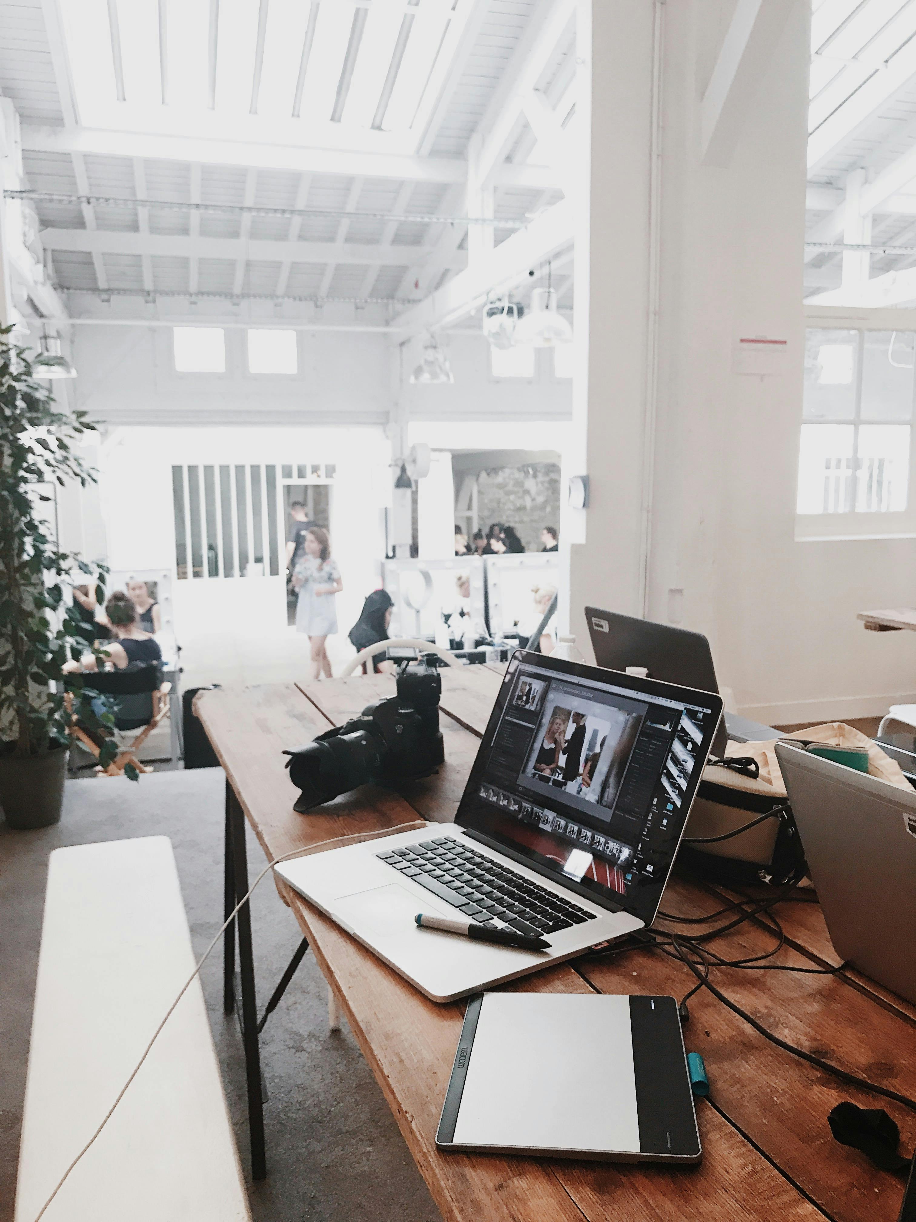 AI receptionist for Graphic Design