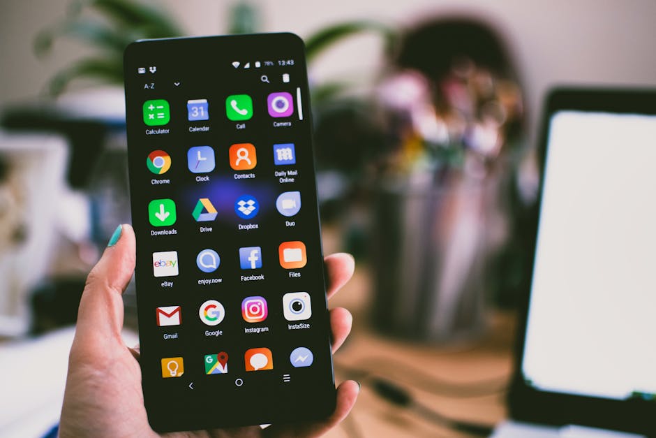 Image of a smartphone displaying a seamless connection between Google Voice and Verizon. Use vibrant colors to suggest connectivity and transition.